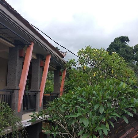 Utari House Hotel อูบุด ภายนอก รูปภาพ
