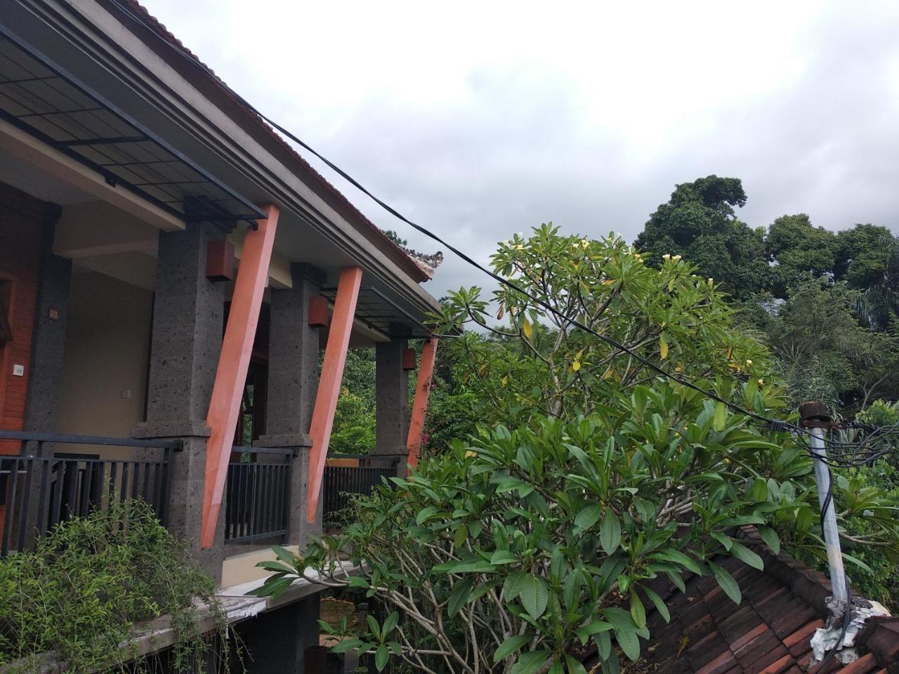 Utari House Hotel อูบุด ภายนอก รูปภาพ